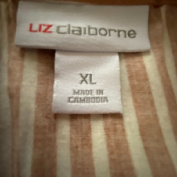 Liz Claiborn XL Top  Cap Sleeves100% Rayon Machine Wash  Cold Tumble Dry - Picture 8 of 9